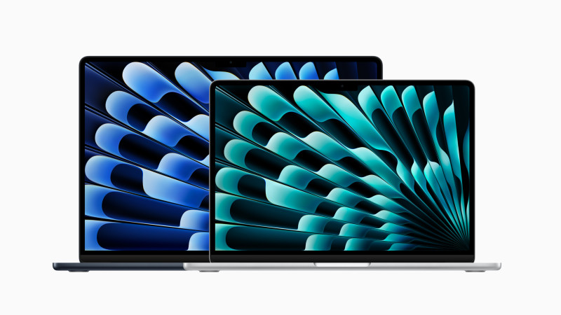 USA3018. NUEVA YORK (NY, EEUU), 04/03/2024.- Fotografía cedida por Apple donde se muestra dos portátiles MacBook Air de 15 y 13 pulgadas con su potente chip M3 de última generación que fueron anunciados este lunes por el gigante tecnológico. La compañía resaltó en un comunicado que los nuevos MacBook Air -que en EE.UU. se lanzarán el 8 de marzo- tienen una duración de batería de hasta 18 horas, un Wi-Fi más rápido y soporte para hasta dos pantallas externas. EFE/Apple /SOLO USO EDITORIAL /NO VENTAS /SOLO DISPONIBLE PARA ILUSTRAR LA NOTICIA QUE ACOMPAÑA /CRÉDITO OBLIGATORIO