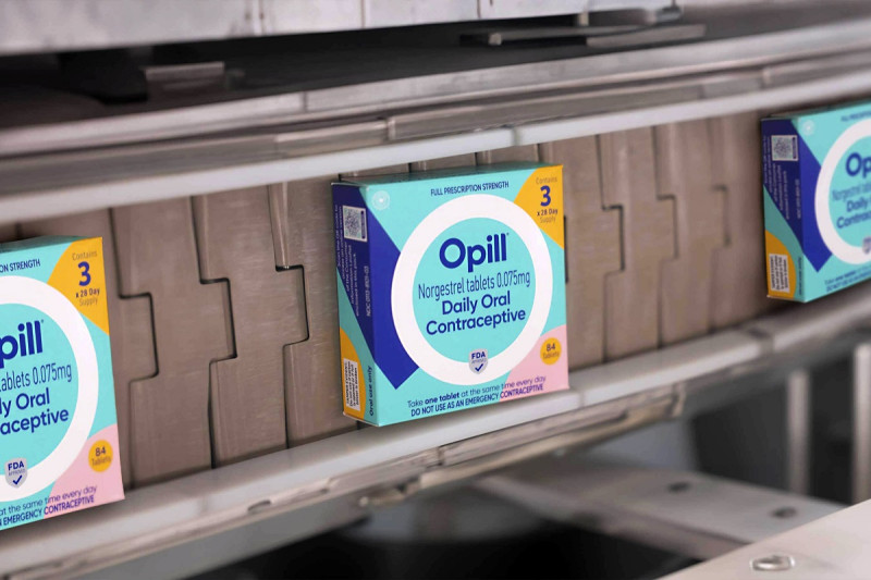 Esta imagen facilitada por Perrigo Company muestra cajas de Opill, la primera píldora anticonceptiva de venta libre que estará disponible a finales de este mes en Estados Unidos.