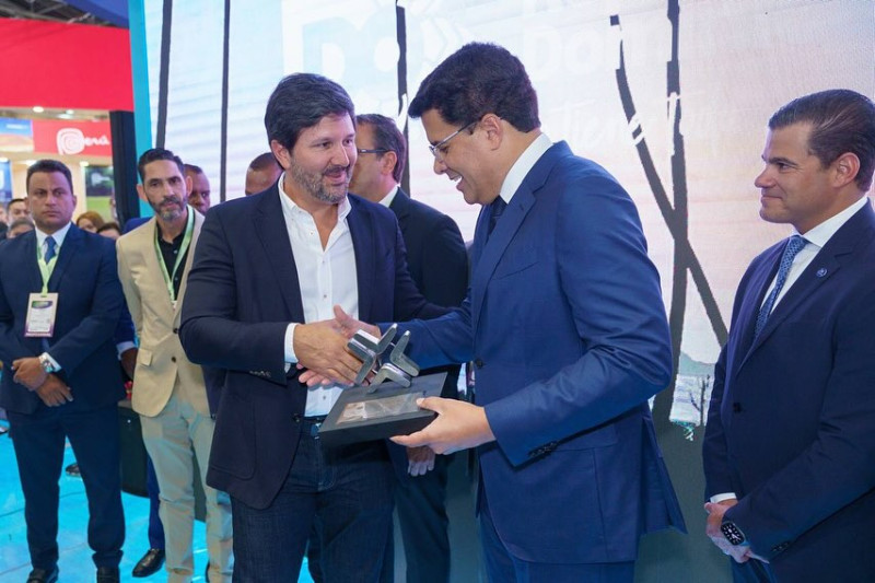 El ministro de Turismo presentó los principales atractivos de Puerto Plata.