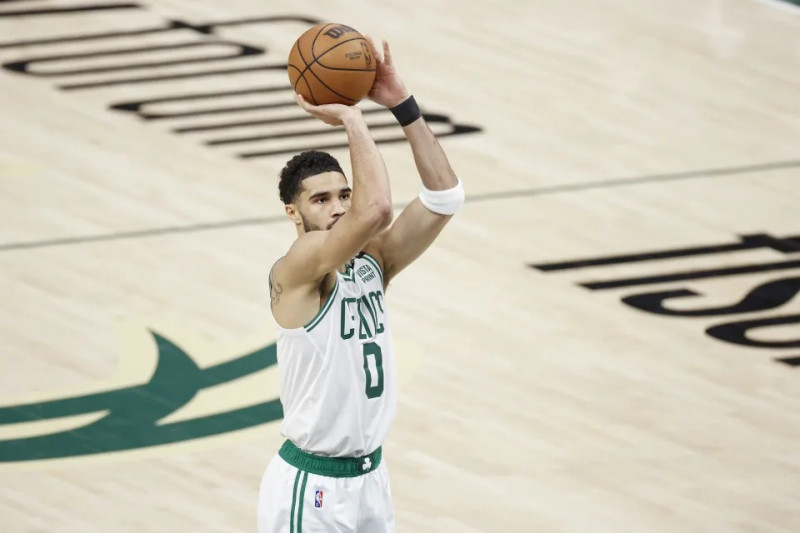 Jayson Tatum no pudo evitar la derrota de los Celtics de Boston ante los Cavaliers de Cleveland.