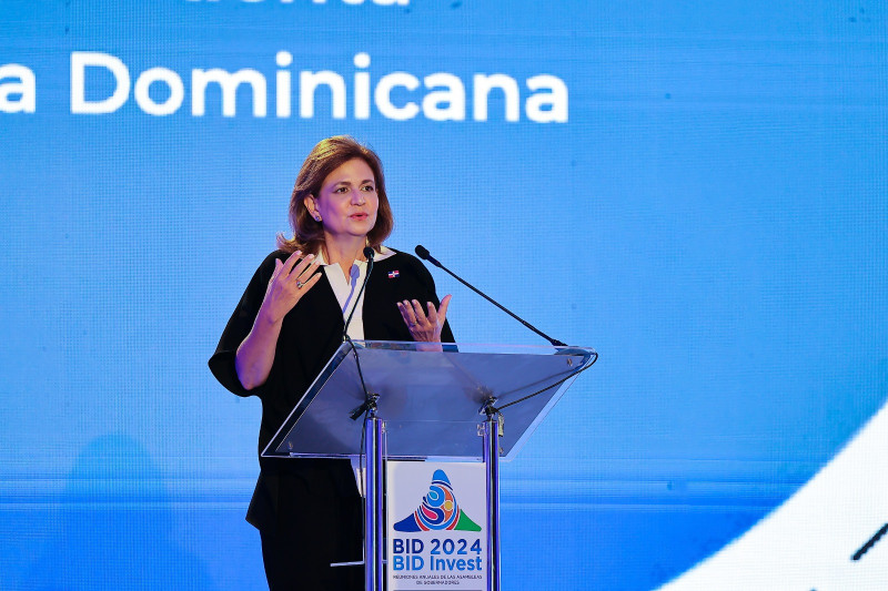 La vicepresidenta Raquel Peña pronuncia las palabras de bienvenida en las reuniones anuales de las Asambleas de Gobernadores del Banco Interamericano de Desarrollo (BID).