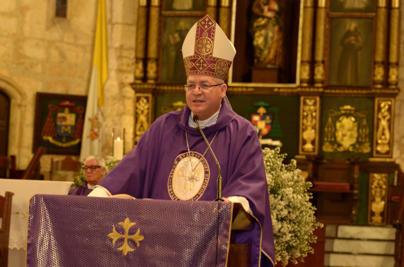 Obispo Auxiliar de Santo Domingo, Amable Durán Tineo.