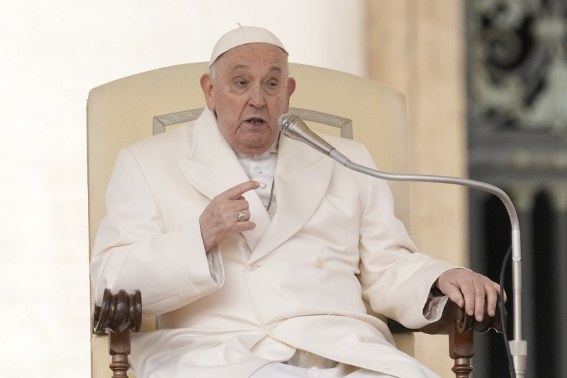 El papa Francisco, en su autobiografía, dice que el papado es un trabajo "vitalicio".