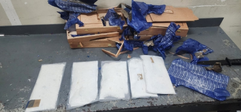 Descubren cajas de tabaco rellenas de cocaína que serían enviadas a Estados Unidos