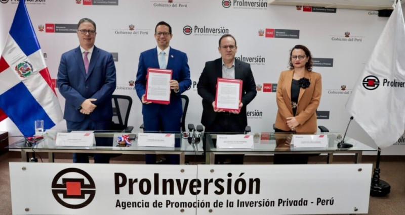 El acuerdo fue firmado por los directores de la Agencia de Promoción de la Inversión Privada de Perú (Proinversión) y la Dirección General de Alianzas Público Privadas de República Dominicana (DGAPP), José Salardi y Sigmund Freund, respectivamente.