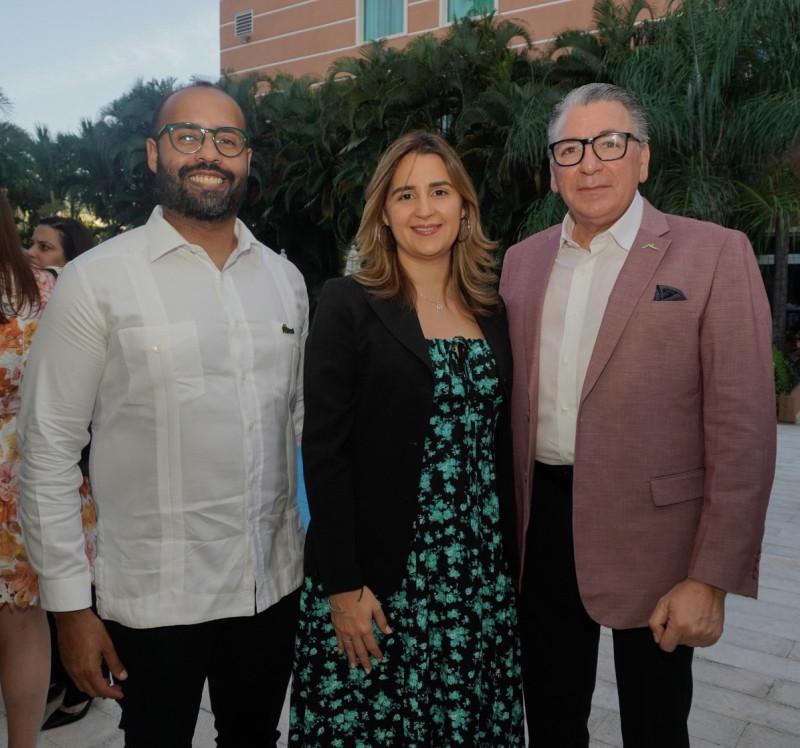 Ramón Paulino, Liza Rijo y José Alberto Espinal.