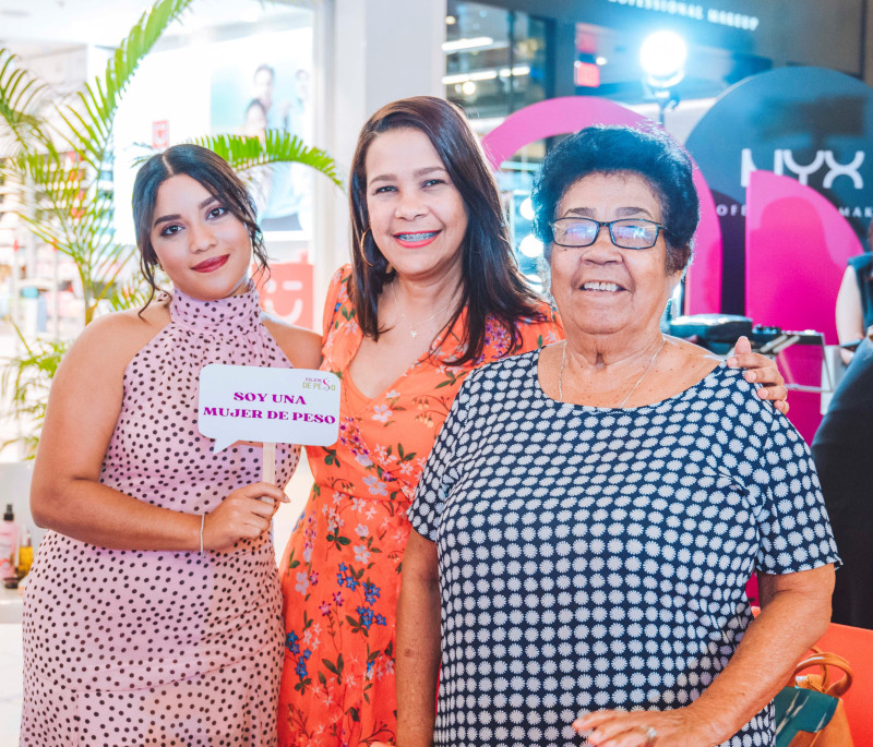 Yelissa Díaz, Albida Segura y Olfa Montero.