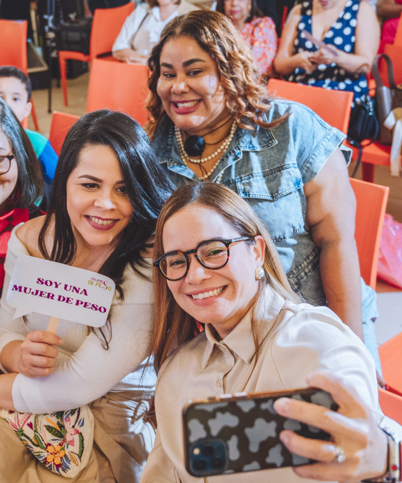 Elaine Nivar, Elaine Melenciano y Aylen Odalissa.