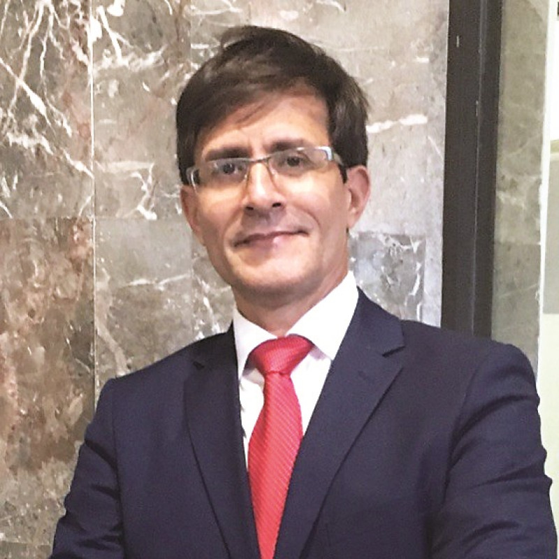 Elías Antonio Gracia, oncólogo clínico.