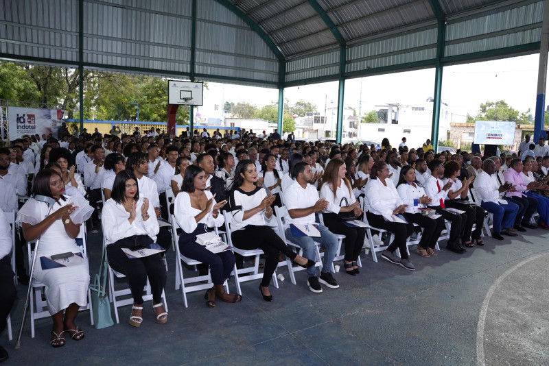 La ceremonia estuvo encabezada por el presidente del Consejo Directivo del Indotel, Nelson Arroyo, y el rector del ITLA, Omar Méndez.