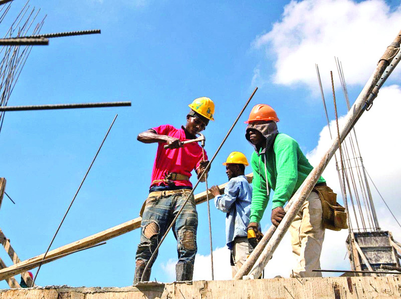 El sector constructor junto al agrícola mantienen una matrícula alta de haitianos como trabajadores.