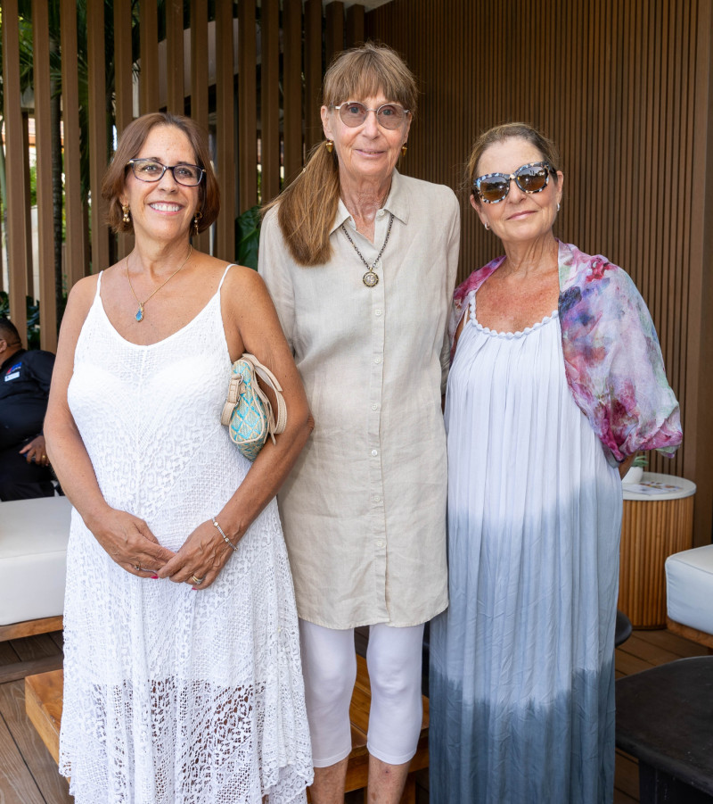 Gloria Banks ,Kathy Winter y Sheila Cooper.