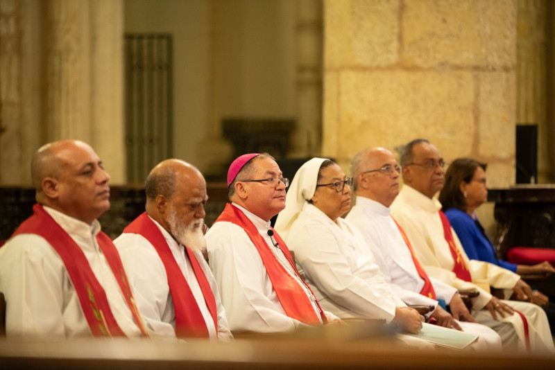 Religiosos que proclamaron el Sermón de las Siete Palabras en la Catedral Primada de América el Viernes Santo.