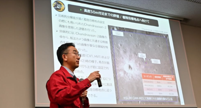 Shinichiro Sakai, director del proyecto de la sonda lunar SLIM de la agencia espacial japonesa (JAXA), explica los resultados de la misión el 25 de enero de 2024 en Tokio.