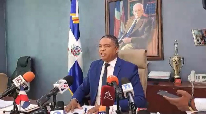 El vocero del bloque de senadores del Partido de la Liberación Dominicana (PLD), Iván Lorenzo,