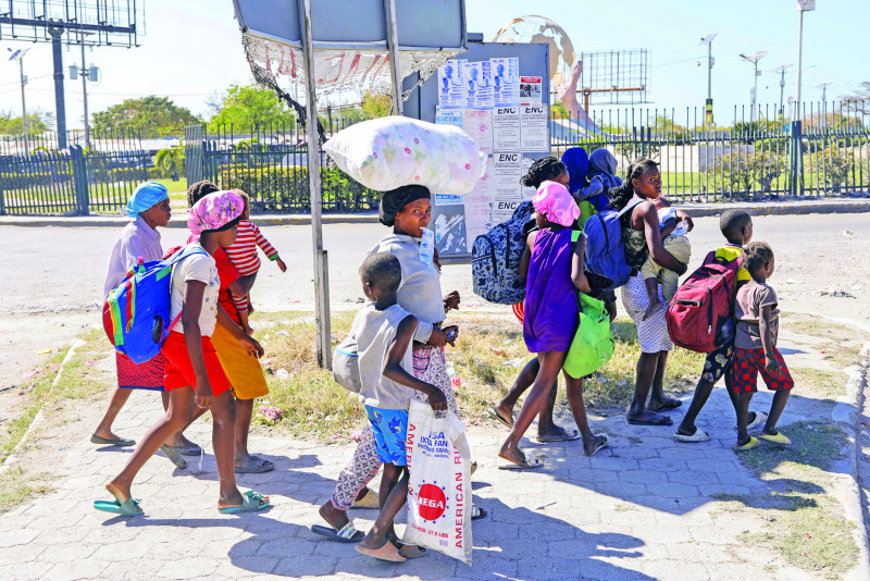 Estiman que 116,000 personas han sido desplazadas del área de Puerto Príncipe debido a la violencia de las pandillas.
