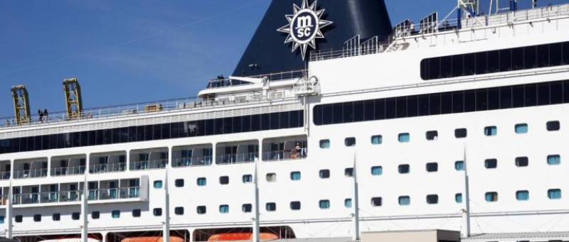 69 bolivianos que viajaban con visado falso en un crucero de MSC desembarcaron este jueves en una zona de tránsito del puerto de Barcelona