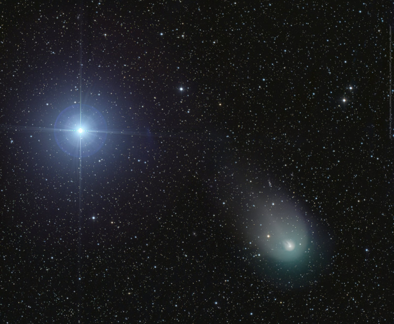 Fotografía muestra Vega y Cometa 12P/Pons-Brooks.