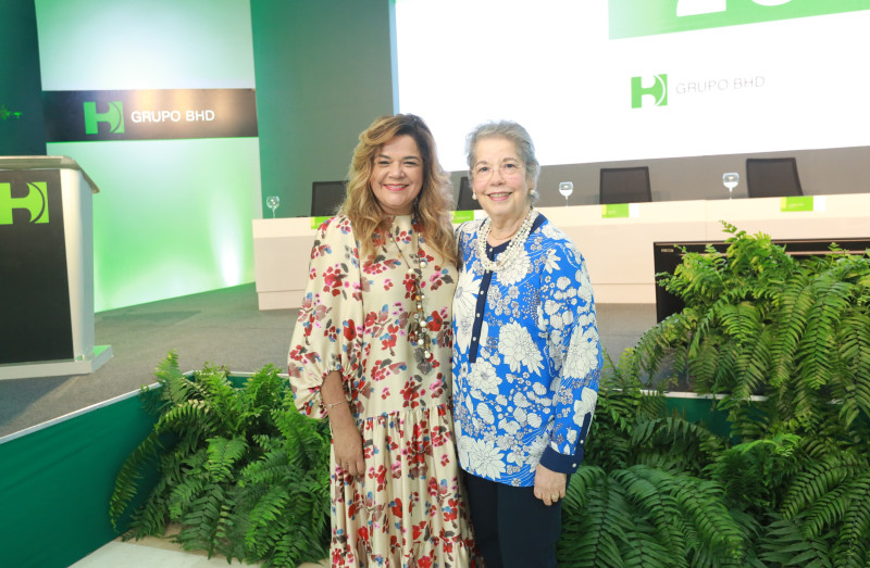 Martha Peralta y Carmen Cristina Álvarez.