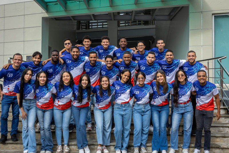 Fotografía muestra al equipo dominicano Apolo 27, del Instituto Tecnológico de Santo Domingo (Intec).