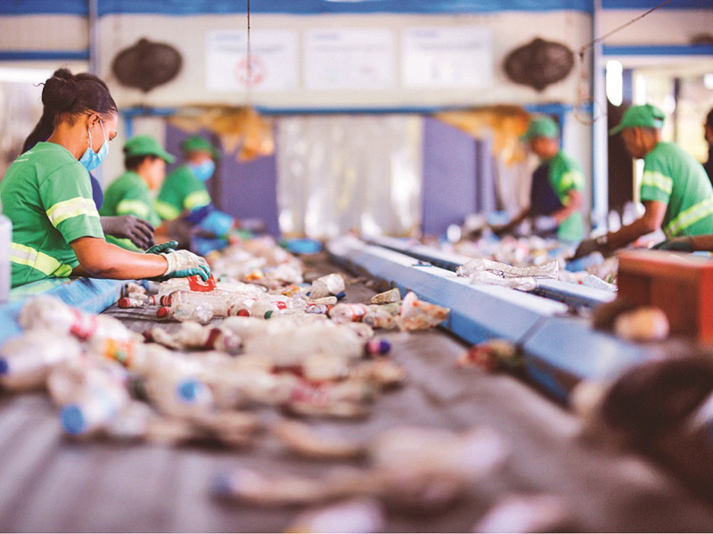 En RD existen empresas que trabajan con plástico reciclado como materia prima para sus nuevos productos.