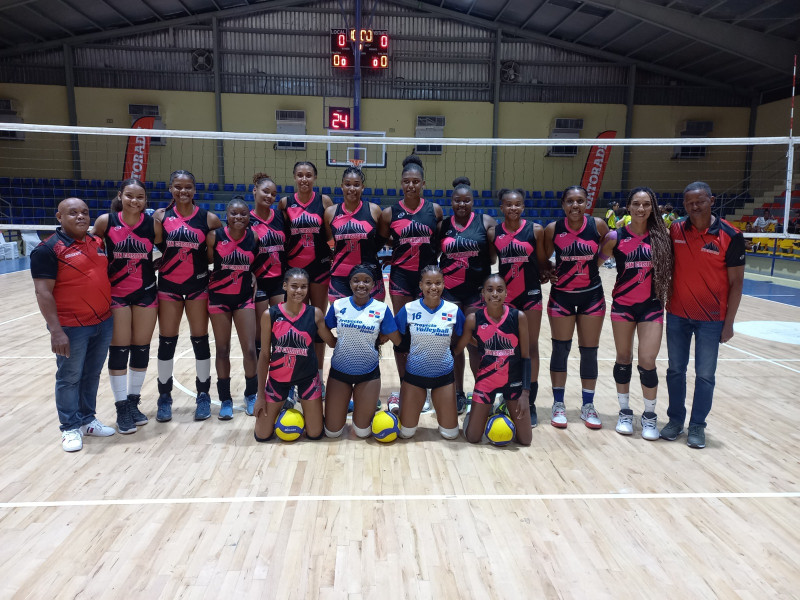 Equipo de San Cristóbal, favorito para vencer al Distrito en la final femenina de la Copa de Campeones de Voleibol.