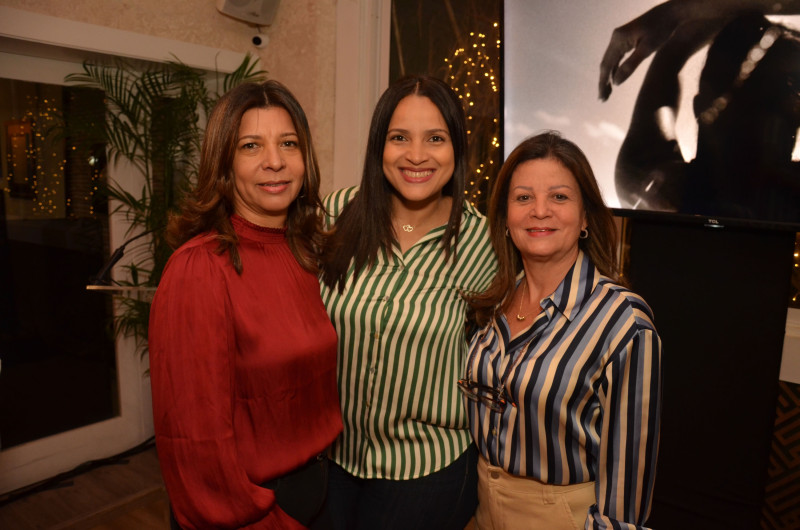 Nellys Torres, Jeannette Taveras y Josefina Peña.