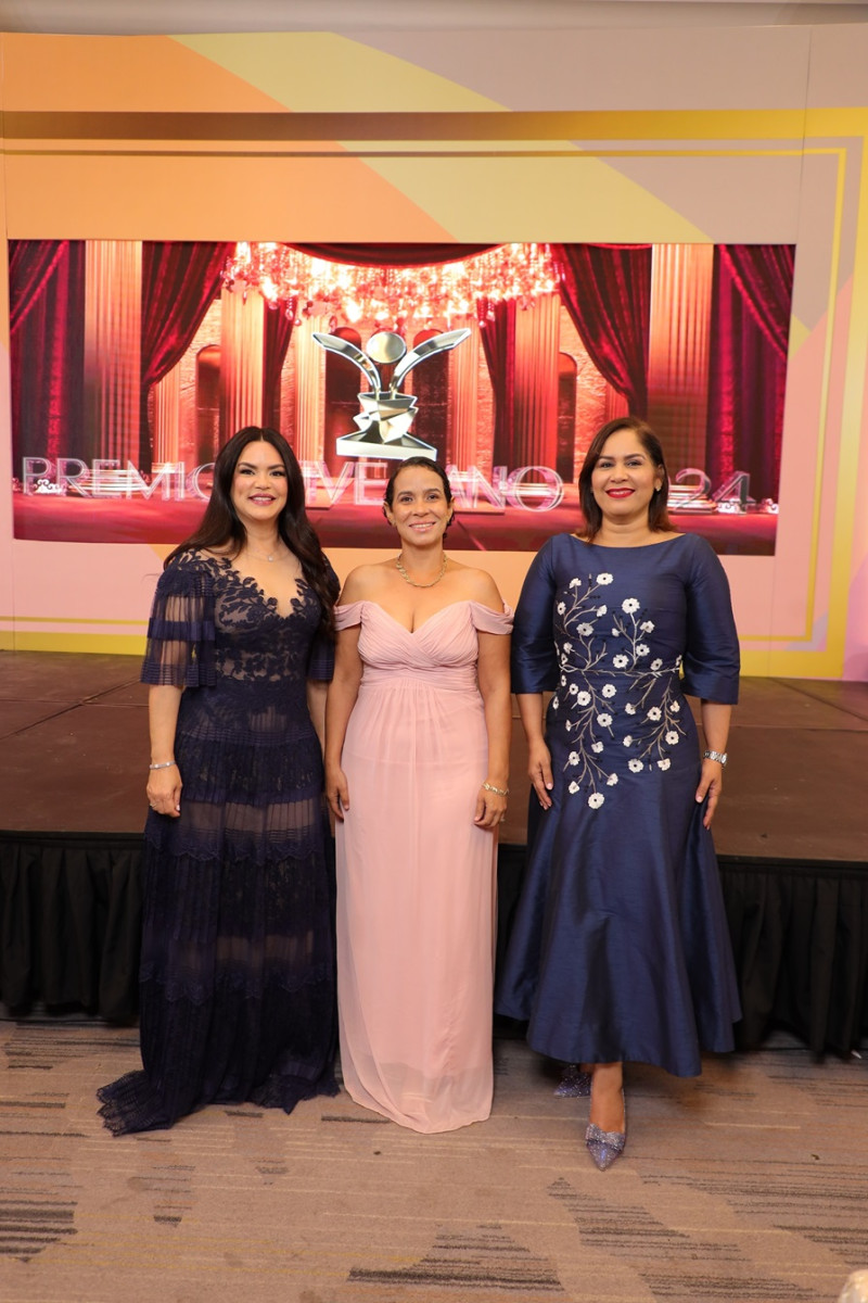 Ircania García, Renata Quintana y Alexandra Tabar.