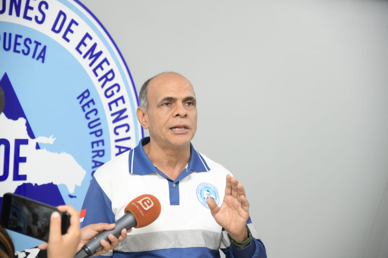 Subdirector del Centro de Operaciones de Emergencias (COE), Carlos Paulino.