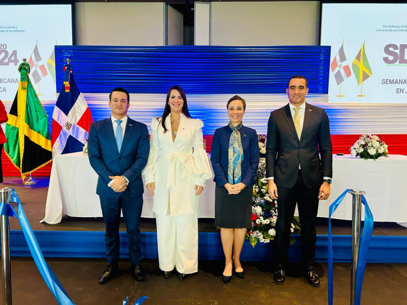 Representantes diplomáticos de República Dominicana y de Jamaica dan apertura a la segunda edición de la Semana Dominicana en Jamaica.