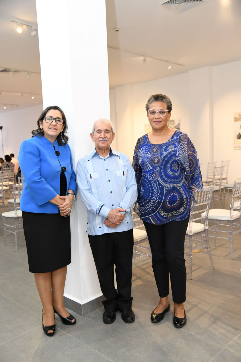 Nancy Rodríguez, Bolívar Troncoso y Mercedes Frías.