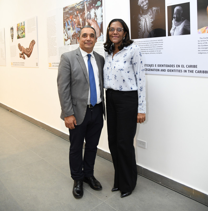 Alfredo Saneaux y Larissa Espinal.