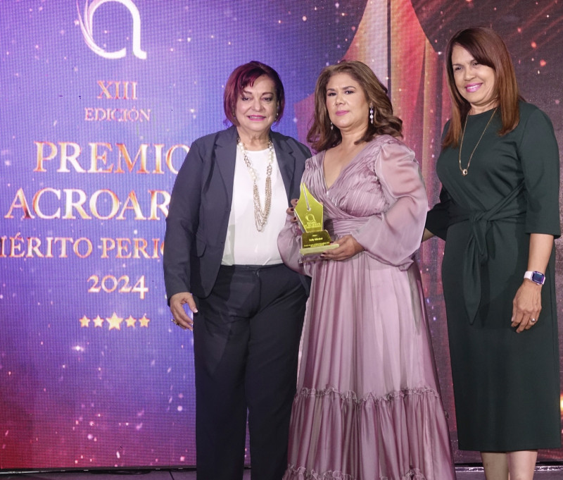 Ángela Genao, Nelly Mirabal y Yamira Taveras.