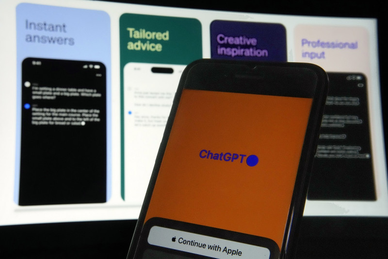 La aplicación ChatGPT de OpenAI se muestra en un iPhone en Nueva York, el 18 de mayo de 2023.