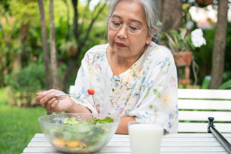 Los profesionales de la salud mental pueden ofrecer evaluación, diagnóstico y tratamiento adecuados para abordar estos trastornos en adultos mayores.