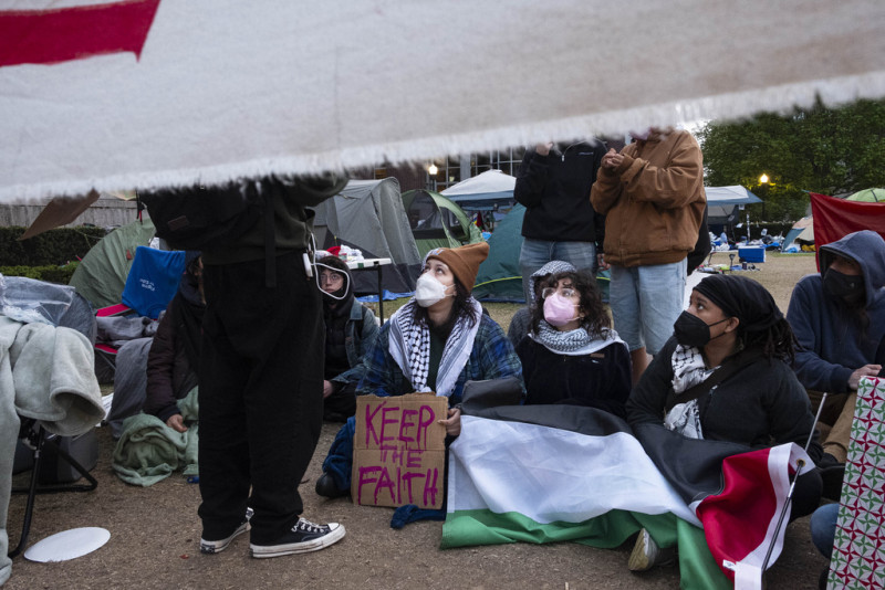 estudiantes del "Campamento de Solidaridad con Gaza"