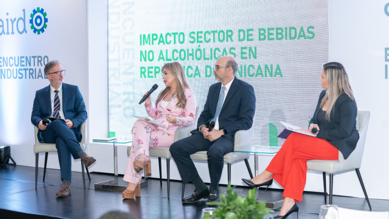 encuentro industrial del impacto del sector de bebidas no alcohólicas en República Dominicana