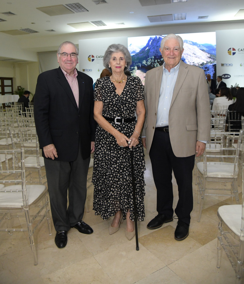 Manuel García Arévalo, Carmen de Vitienes y José Vitienes.