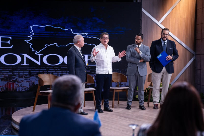 Ellis Pérez, Iván Ruiz, Alex Santiago y Víctor Gómez Casanova durante el anuncio de la plataforma "RD te Conoce".