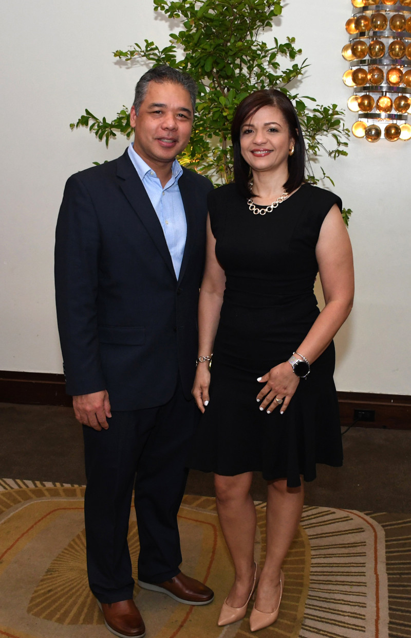 Alberto Lee y Wendy Díaz.