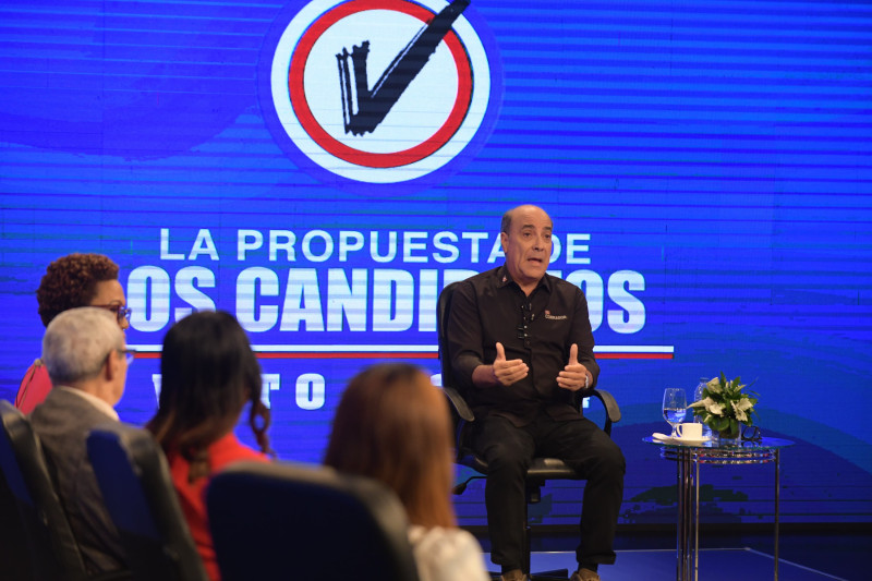 El candidato presidencial del Partido Esperanza Democrática, Roque Espaillat, participó en "La propuesta de los candidatos", del Grupo de Comunicaciones Corripio.