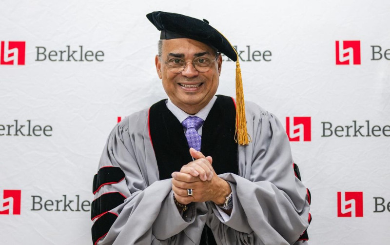Gilberto Santa Rosa "honradísimo" de ser investido doctor honoris causa de Berklee College
