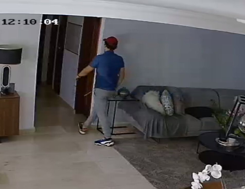 Cámara de seguridad capta a Joel saliendo de su casa