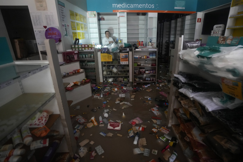 Farmacia inundada en Brasil