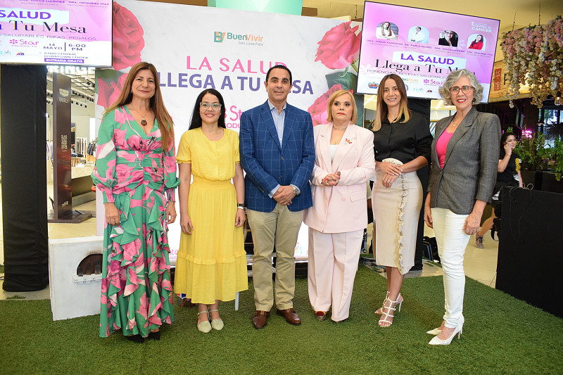 Luisa Feliz, Orquidea Diaz, Pablo Mateo, Rommy Grullon, Mirna Santiago y Dulce Mariñez,