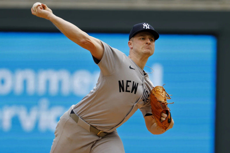 Clarke Schmidt lanza a los Mellizos de Minnesota en la primera entrada de un juego de béisbol el jueves 16 de mayo de 2024