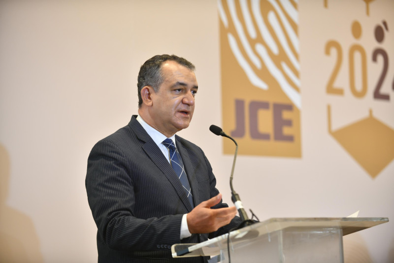 Román Jáquez, presidente de la JCE.