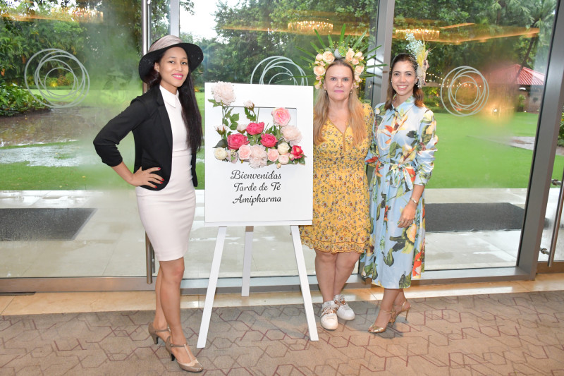 Marielys Polanco, Margarita de Moya y Angela Marmolejos.