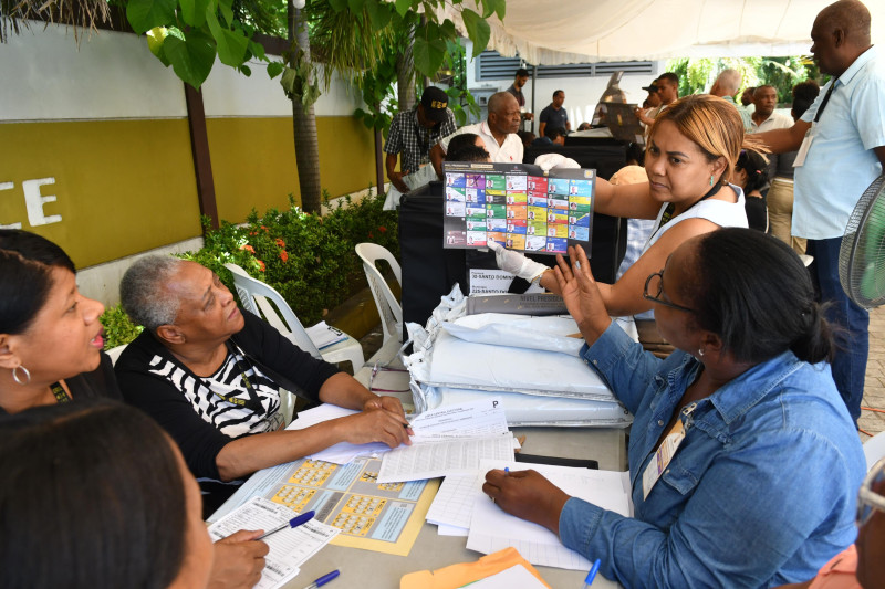 Revisión de votos nulos en la provincia Santo Domingo