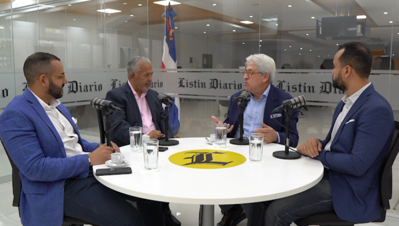 Mauricio de Vengoechea fue entrevistado por Fabio Cabral y Juan E. Thomas.